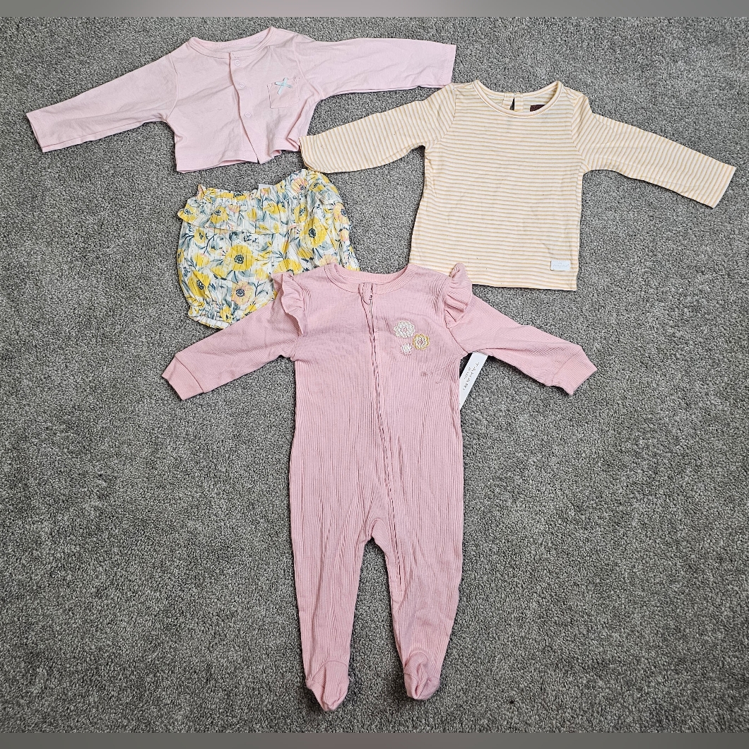 Nwt  Nwot Baby Girl Clothing Bundle 912 Months  4Piece Mixed Brand Set